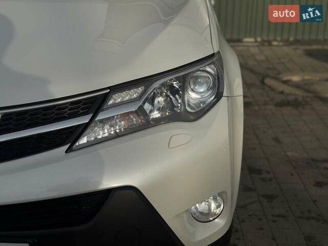 Белый Тойота РАВ 4, объемом двигателя 2.23 л и пробегом 182 тыс. км за 14500 $, фото 20 на Automoto.ua