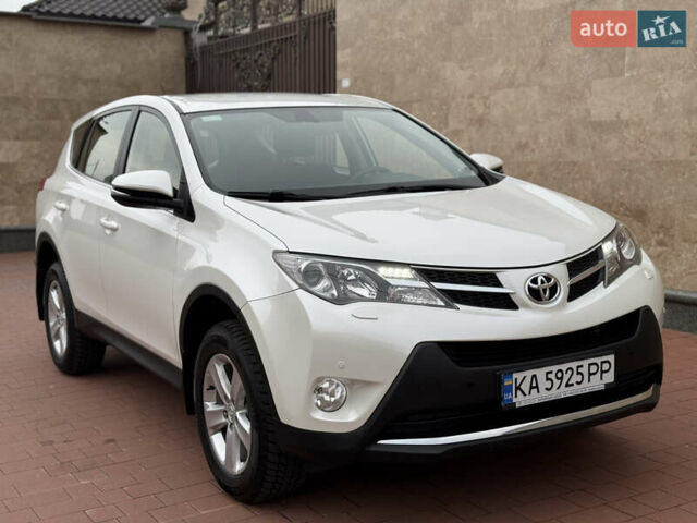 Белый Тойота РАВ 4, объемом двигателя 2.5 л и пробегом 79 тыс. км за 19200 $, фото 4 на Automoto.ua