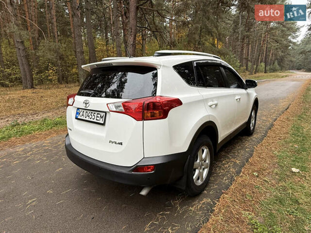 Тойота РАВ 4 2013 у Києві на Automoto.ua Білий Тойота РАВ 4, об'ємом двигуна 2 л та пробігом 192 тис. км за 16800 $, фото 65 на Automoto.ua