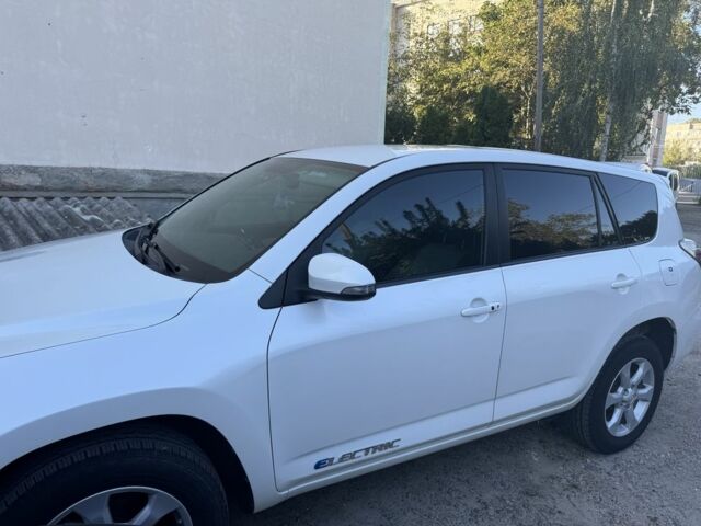 Білий Тойота РАВ 4, об'ємом двигуна 0 л та пробігом 158 тис. км за 9400 $, фото 20 на Automoto.ua