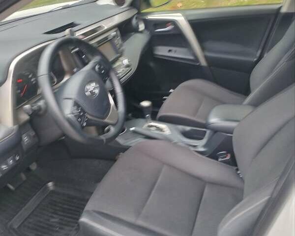 Белый Тойота РАВ 4, объемом двигателя 2.23 л и пробегом 309 тыс. км за 15300 $, фото 8 на Automoto.ua