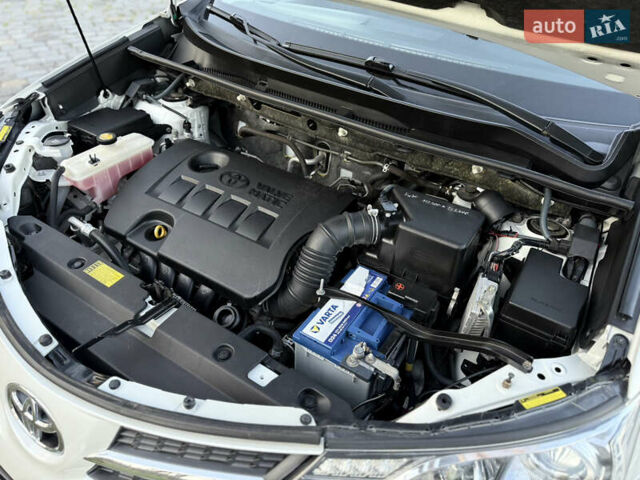 Белый Тойота РАВ 4, объемом двигателя 2 л и пробегом 98 тыс. км за 18200 $, фото 53 на Automoto.ua