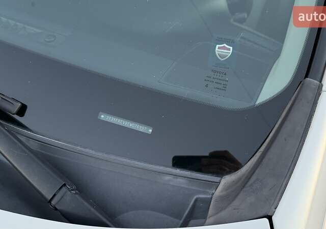 Тойота РАВ 4 2013 в Тернополе на Automoto.ua Белый Тойота РАВ 4, объемом двигателя 2.49 л и пробегом 169 тыс. км за 15999 $, фото 13 на Automoto.ua