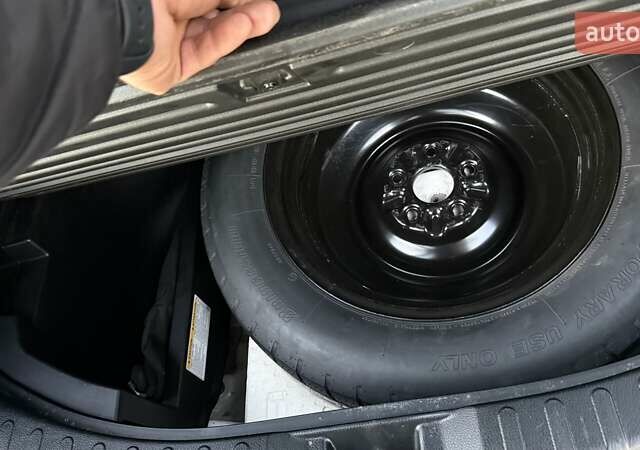 Тойота РАВ 4 2013 в Тернополе на Automoto.ua Белый Тойота РАВ 4, объемом двигателя 2.49 л и пробегом 169 тыс. км за 15999 $, фото 31 на Automoto.ua