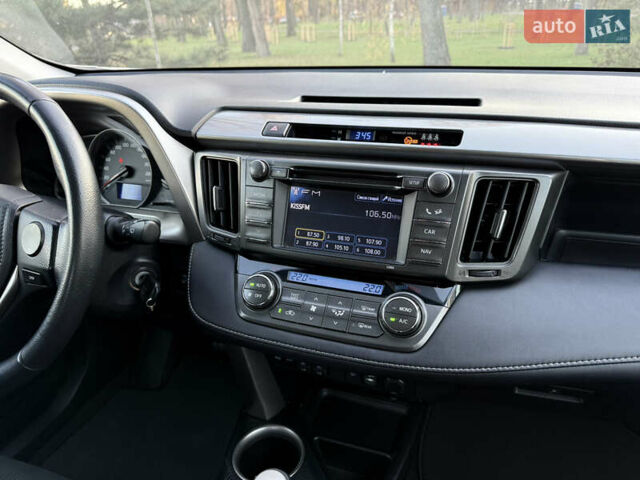 Белый Тойота РАВ 4, объемом двигателя 2 л и пробегом 98 тыс. км за 18200 $, фото 41 на Automoto.ua