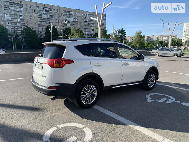 Тойота РАВ 4 2013 в Харькове на Automoto.ua Белый Тойота РАВ 4, объемом двигателя 2.5 л и пробегом 139 тыс. км за 20500 $, фото 9 на Automoto.ua