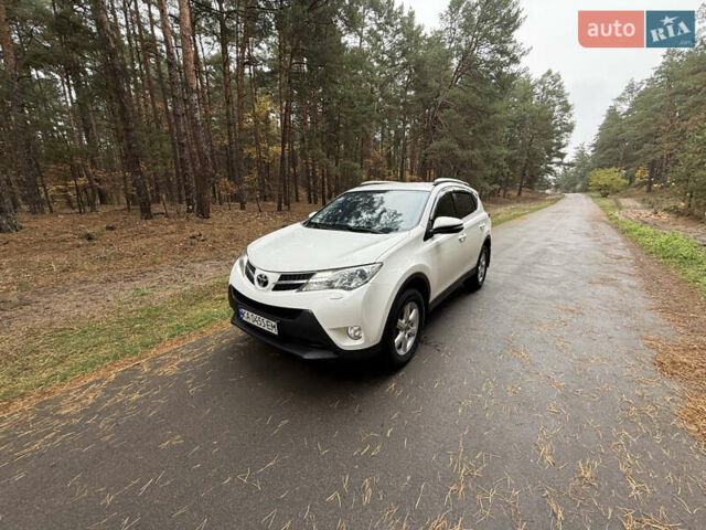 Тойота РАВ 4 2013 у Києві на Automoto.ua Білий Тойота РАВ 4, об'ємом двигуна 2 л та пробігом 192 тис. км за 16800 $, фото 62 на Automoto.ua
