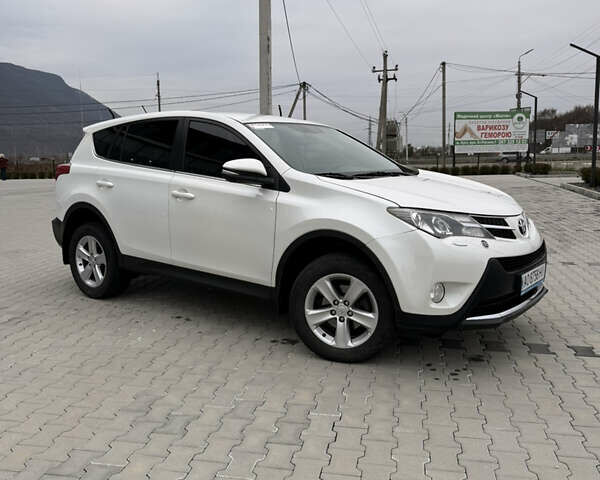 Білий Тойота РАВ 4, об'ємом двигуна 2.23 л та пробігом 220 тис. км за 17200 $, фото 23 на Automoto.ua