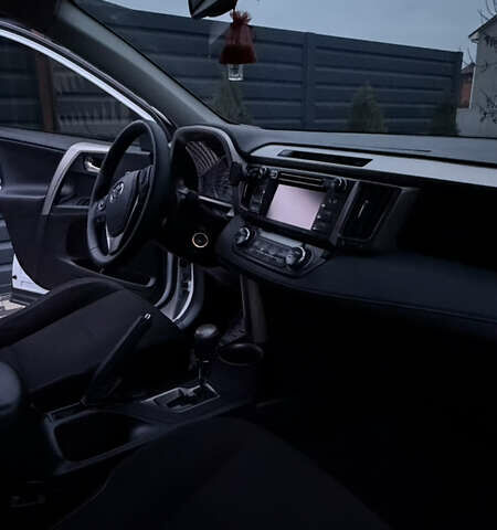 Белый Тойота РАВ 4, объемом двигателя 2.49 л и пробегом 252 тыс. км за 15500 $, фото 25 на Automoto.ua