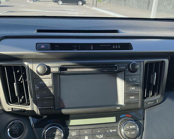 Тойота РАВ 4 2013 в Харькове на Automoto.ua Белый Тойота РАВ 4, объемом двигателя 2.5 л и пробегом 139 тыс. км за 20500 $, фото 23 на Automoto.ua