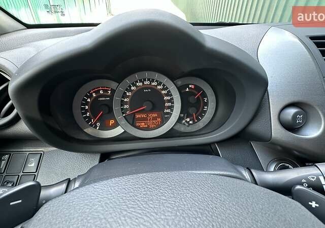 Білий Тойота РАВ 4, об'ємом двигуна 2.23 л та пробігом 199 тис. км за 14300 $, фото 9 на Automoto.ua