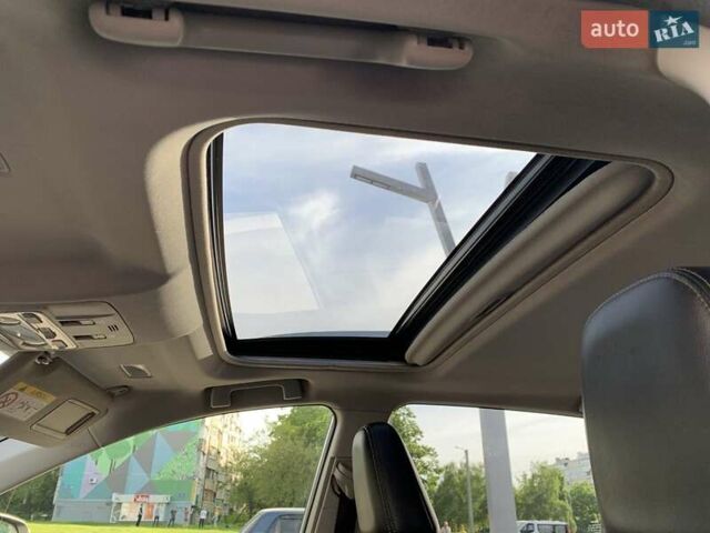 Белый Тойота РАВ 4, объемом двигателя 2.5 л и пробегом 139 тыс. км за 19000 $, фото 7 на Automoto.ua