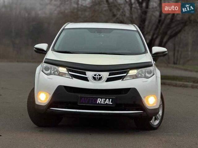 Білий Тойота РАВ 4, об'ємом двигуна 2.23 л та пробігом 209 тис. км за 14900 $, фото 2 на Automoto.ua