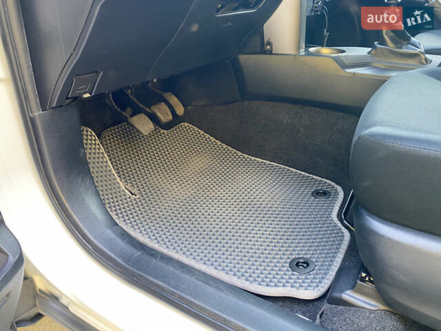 Білий Тойота РАВ 4, об'ємом двигуна 2.23 л та пробігом 158 тис. км за 15400 $, фото 39 на Automoto.ua