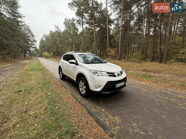 Тойота РАВ 4 2013 у Києві на Automoto.ua Білий Тойота РАВ 4, об'ємом двигуна 2 л та пробігом 192 тис. км за 16800 $, фото 58 на Automoto.ua