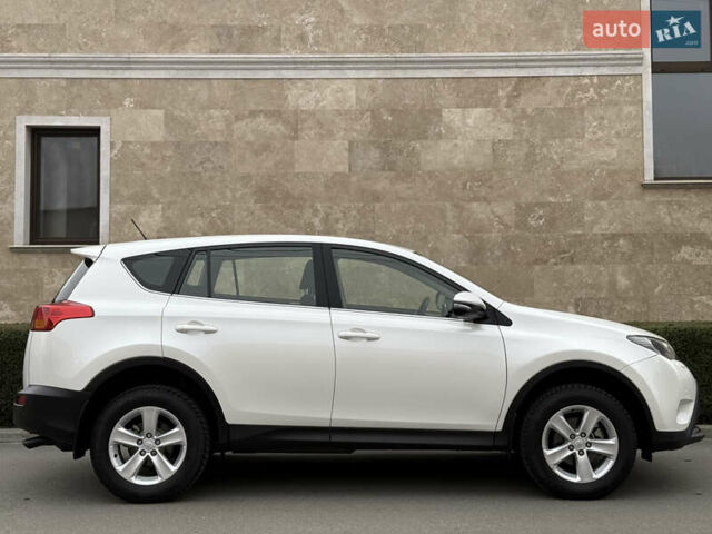 Белый Тойота РАВ 4, объемом двигателя 2.5 л и пробегом 79 тыс. км за 19200 $, фото 24 на Automoto.ua