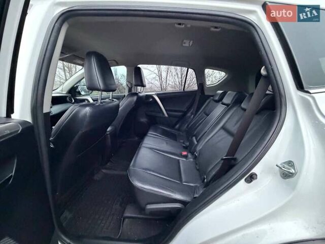 Білий Тойота РАВ 4, об'ємом двигуна 2.23 л та пробігом 209 тис. км за 14900 $, фото 32 на Automoto.ua