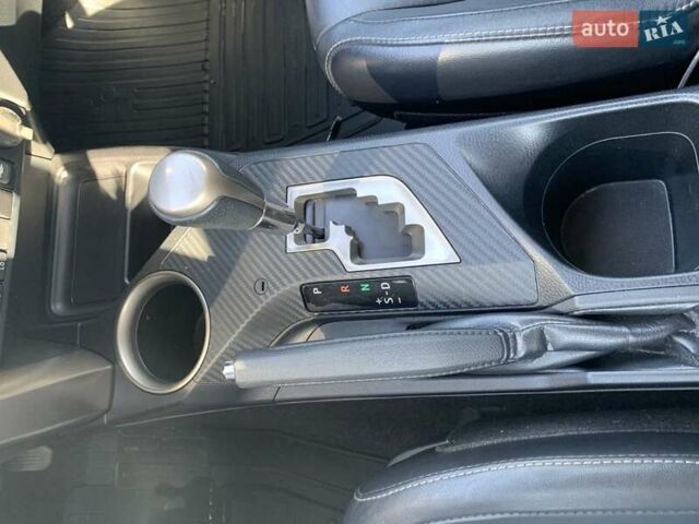 Белый Тойота РАВ 4, объемом двигателя 2.5 л и пробегом 139 тыс. км за 19000 $, фото 23 на Automoto.ua