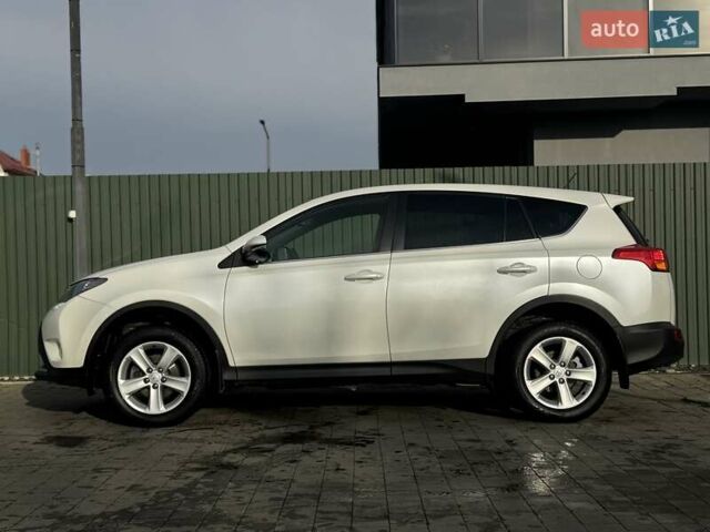 Белый Тойота РАВ 4, объемом двигателя 2.23 л и пробегом 182 тыс. км за 14500 $, фото 4 на Automoto.ua