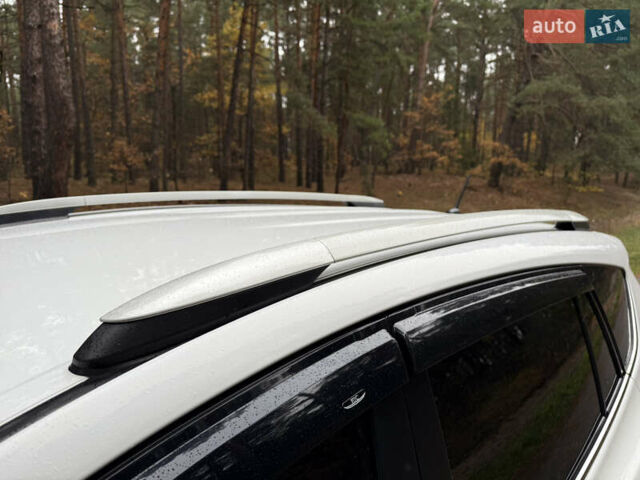 Тойота РАВ 4 2013 у Києві на Automoto.ua Білий Тойота РАВ 4, об'ємом двигуна 2 л та пробігом 192 тис. км за 16800 $, фото 55 на Automoto.ua