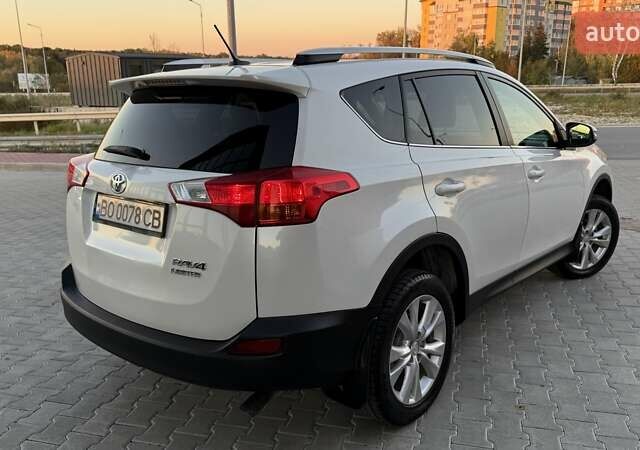 Тойота РАВ 4 2013 в Тернополе на Automoto.ua Белый Тойота РАВ 4, объемом двигателя 2.49 л и пробегом 169 тыс. км за 15999 $, фото 7 на Automoto.ua