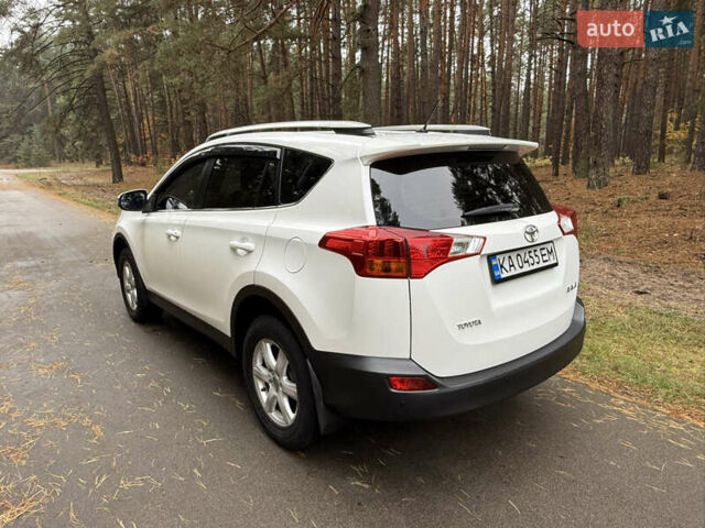Тойота РАВ 4 2013 у Києві на Automoto.ua Білий Тойота РАВ 4, об'ємом двигуна 2 л та пробігом 192 тис. км за 16800 $, фото 9 на Automoto.ua