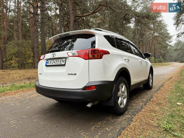 Тойота РАВ 4 2013 у Києві на Automoto.ua Білий Тойота РАВ 4, об'ємом двигуна 2 л та пробігом 192 тис. км за 16800 $, фото 14 на Automoto.ua