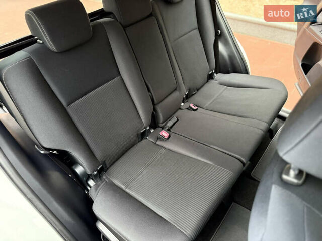 Белый Тойота РАВ 4, объемом двигателя 2.5 л и пробегом 79 тыс. км за 19200 $, фото 42 на Automoto.ua