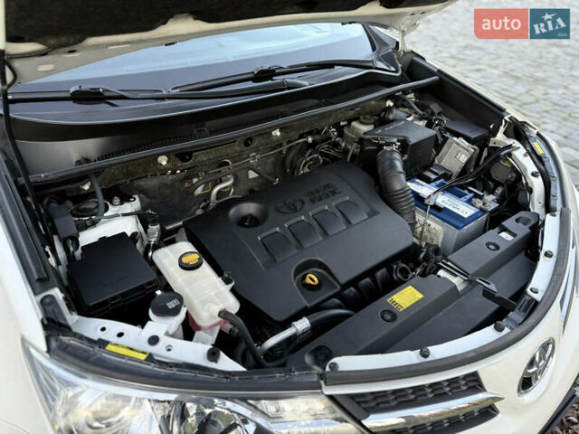 Белый Тойота РАВ 4, объемом двигателя 2 л и пробегом 98 тыс. км за 18200 $, фото 54 на Automoto.ua