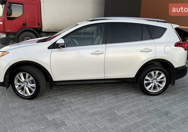 Тойота РАВ 4 2013 в Тернополе на Automoto.ua Белый Тойота РАВ 4, объемом двигателя 2.49 л и пробегом 169 тыс. км за 15999 $, фото 4 на Automoto.ua