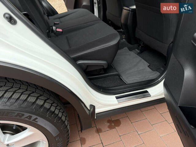 Белый Тойота РАВ 4, объемом двигателя 2.5 л и пробегом 79 тыс. км за 19200 $, фото 40 на Automoto.ua