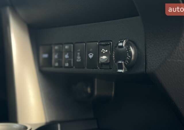 Белый Тойота РАВ 4, объемом двигателя 2.23 л и пробегом 182 тыс. км за 14500 $, фото 63 на Automoto.ua