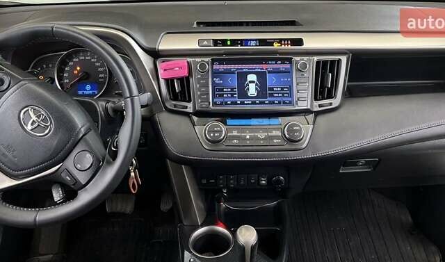 Білий Тойота РАВ 4, об'ємом двигуна 2.23 л та пробігом 157 тис. км за 17200 $, фото 8 на Automoto.ua