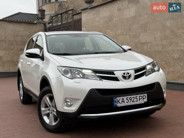 Белый Тойота РАВ 4, объемом двигателя 2.5 л и пробегом 79 тыс. км за 19200 $, фото 2 на Automoto.ua
