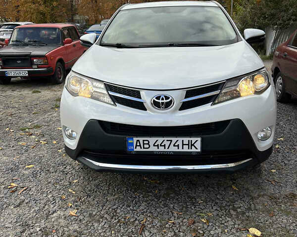 Тойота РАВ 4 2013 в Ладыжин на Automoto.ua Белый Тойота РАВ 4, объемом двигателя 2 л и пробегом 256 тыс. км за 14500 $, фото 1 на Automoto.ua