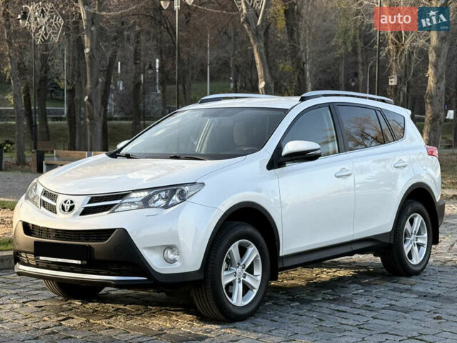 Белый Тойота РАВ 4, объемом двигателя 2 л и пробегом 98 тыс. км за 18200 $, фото 8 на Automoto.ua