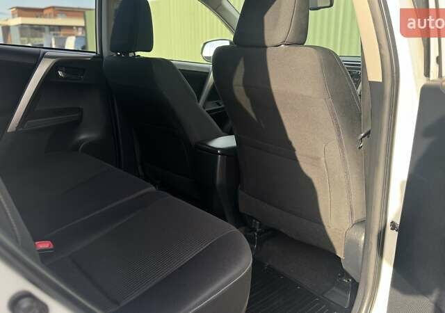 Белый Тойота РАВ 4, объемом двигателя 2.23 л и пробегом 182 тыс. км за 14500 $, фото 57 на Automoto.ua