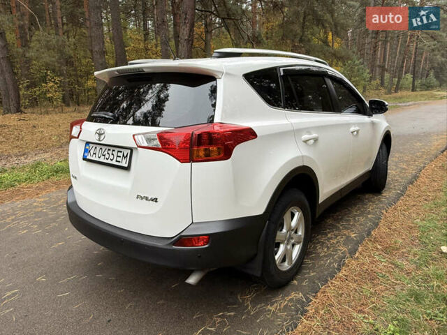 Тойота РАВ 4 2013 у Києві на Automoto.ua Білий Тойота РАВ 4, об'ємом двигуна 2 л та пробігом 192 тис. км за 16800 $, фото 26 на Automoto.ua