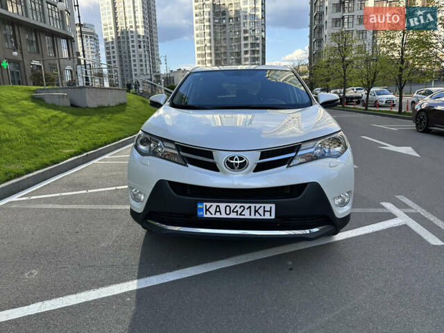 Белый Тойота РАВ 4, объемом двигателя 2.5 л и пробегом 74 тыс. км за 20000 $, фото 1 на Automoto.ua