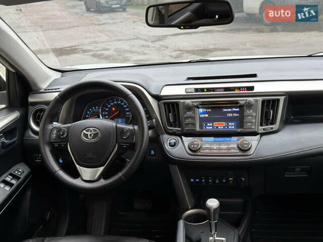 Белый Тойота РАВ 4, объемом двигателя 2.23 л и пробегом 250 тыс. км за 16300 $, фото 8 на Automoto.ua