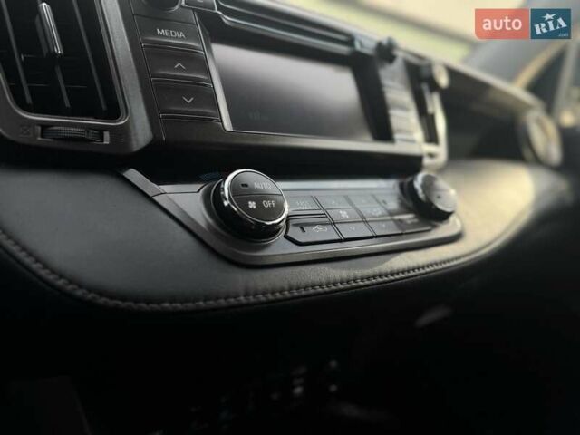 Белый Тойота РАВ 4, объемом двигателя 2.23 л и пробегом 182 тыс. км за 14500 $, фото 42 на Automoto.ua