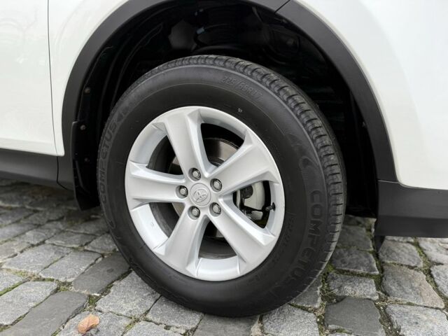 Белый Тойота РАВ 4, объемом двигателя 2 л и пробегом 96 тыс. км за 17800 $, фото 10 на Automoto.ua