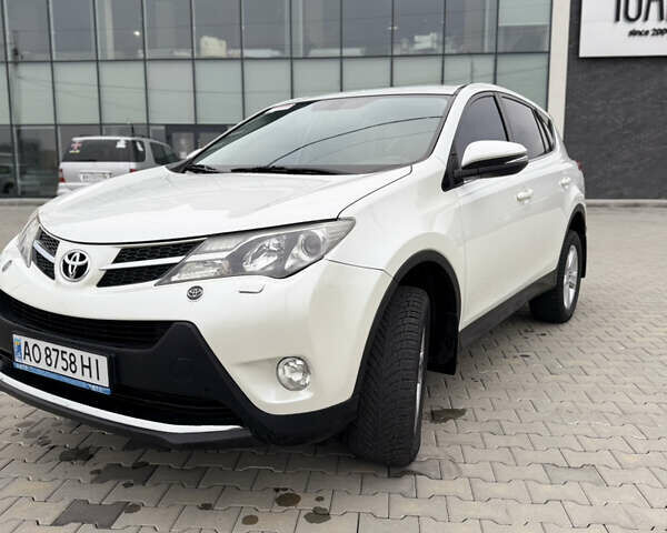 Білий Тойота РАВ 4, об'ємом двигуна 2.23 л та пробігом 220 тис. км за 17200 $, фото 3 на Automoto.ua