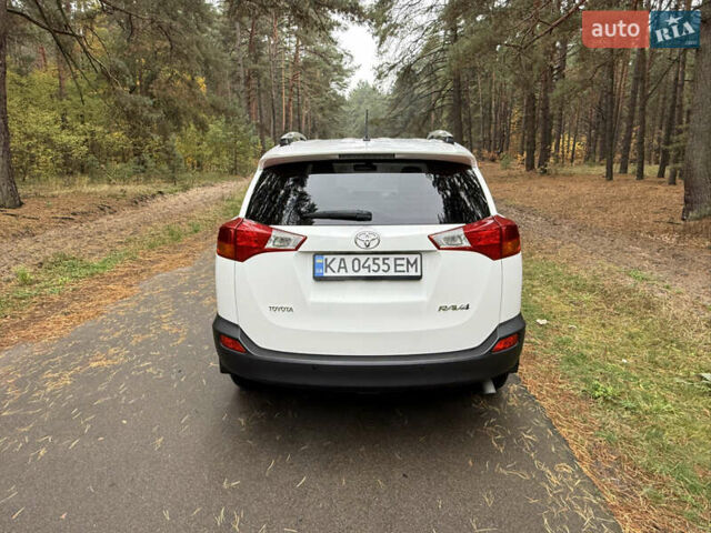 Тойота РАВ 4 2013 у Києві на Automoto.ua Білий Тойота РАВ 4, об'ємом двигуна 2 л та пробігом 192 тис. км за 16800 $, фото 11 на Automoto.ua