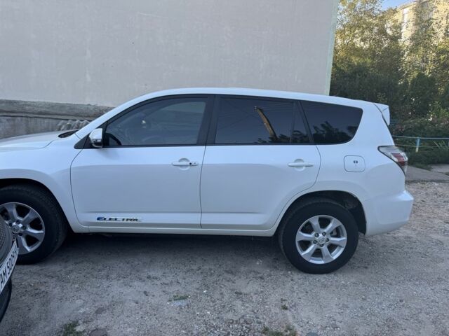 Білий Тойота РАВ 4, об'ємом двигуна 0 л та пробігом 158 тис. км за 9400 $, фото 21 на Automoto.ua