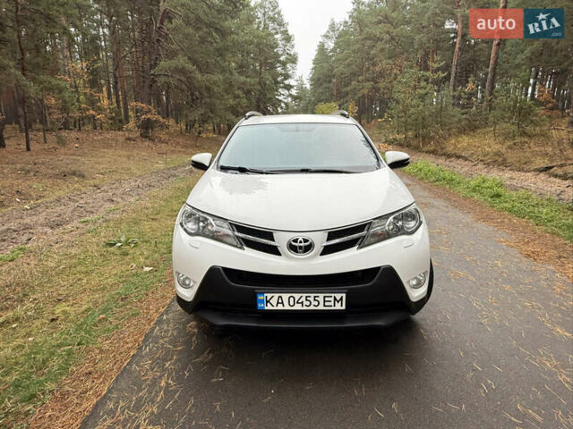 Тойота РАВ 4 2013 у Києві на Automoto.ua Білий Тойота РАВ 4, об'ємом двигуна 2 л та пробігом 192 тис. км за 16800 $, фото 48 на Automoto.ua