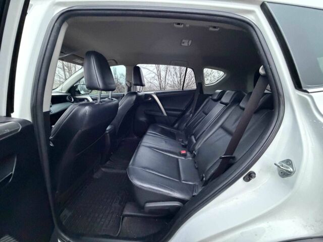 Белый Тойота РАВ 4, объемом двигателя 2.2 л и пробегом 209 тыс. км за 14900 $, фото 11 на Automoto.ua