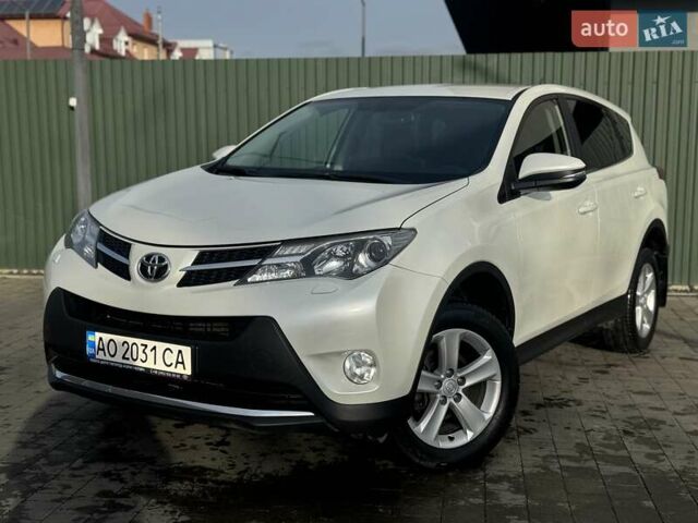 Белый Тойота РАВ 4, объемом двигателя 2.23 л и пробегом 182 тыс. км за 14500 $, фото 1 на Automoto.ua