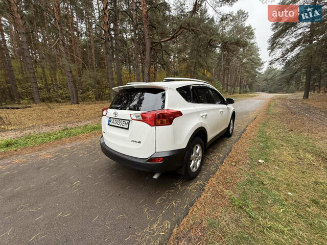Тойота РАВ 4 2013 у Києві на Automoto.ua Білий Тойота РАВ 4, об'ємом двигуна 2 л та пробігом 192 тис. км за 16800 $, фото 66 на Automoto.ua