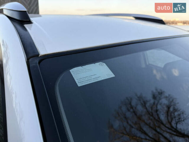 Белый Тойота РАВ 4, объемом двигателя 2 л и пробегом 98 тыс. км за 18200 $, фото 17 на Automoto.ua